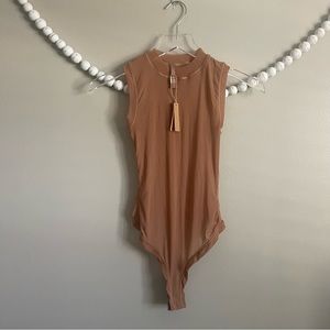 NWT!! SKIMS Summer Mesh Mock Neck Bodysuit in the color Sienna - SHIPS SAME DAY